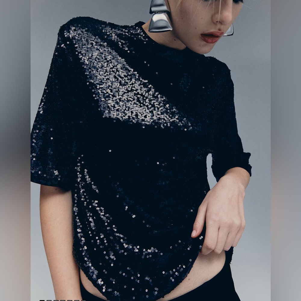 H&M Women’s Short Sleeve Sequined Blouse Size XS Charcoal Gray/Black